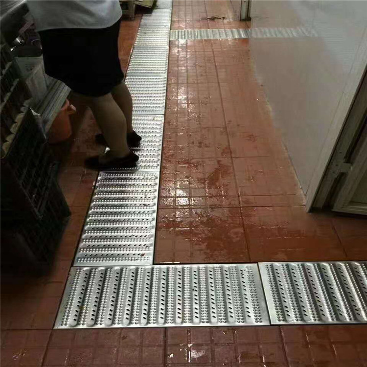 不锈钢防滑沟盖板