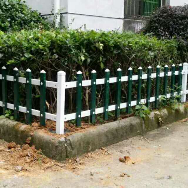 pvc草坪护栏围栏